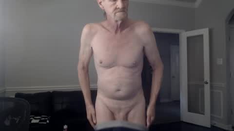 jtull52 online show from December 24, 2024, 8:05 pm