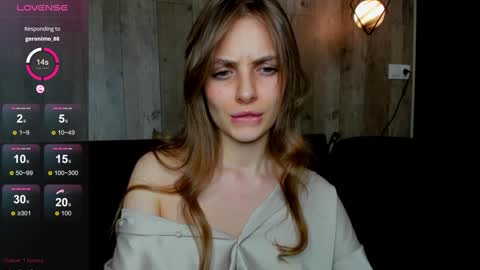 Julia and Julia online show from February 7, 2025, 5:29 pm