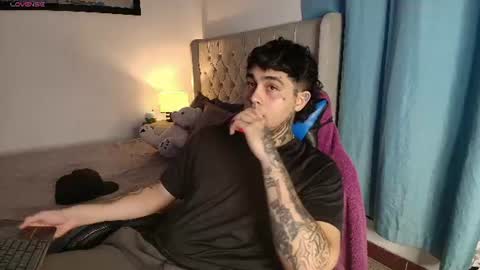 juan_alvarez18 online show from July 13, 2026, 7:55 am