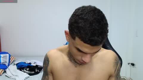 juan_gomez_1 online show from May 19, 2026, 11:11 pm