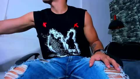 Snapshot of juan_jsmith chatting on May 3, 2026, 9:43 pm juan_jsmith online show from May 3, 2026, 9:43 pm