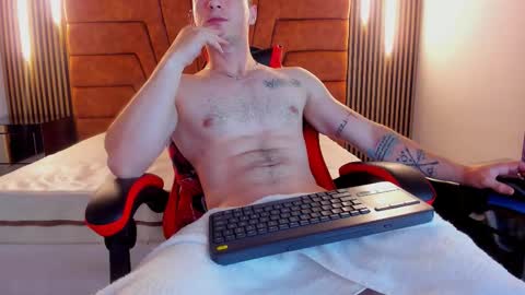 JUAN online show from November 20, 2025, 4:45 am