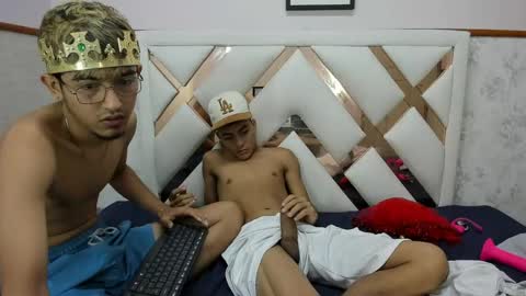 juan_saul1 online show from April 14, 2026, 10:05 pm