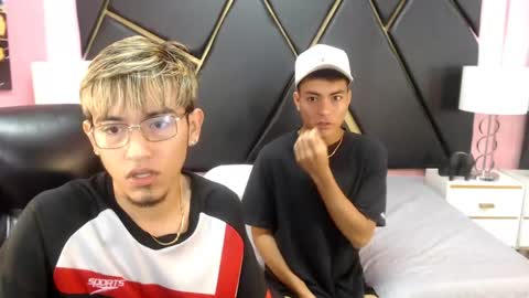 juan_saul1 online show from April 18, 2026, 10:19 am