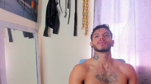 Juan Esteban online show from December 14, 2024, 4:31 pm