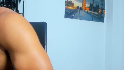 Juan Esteban online show from October 13, 2025, 5:07 am