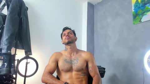 Juan Esteban online show from March 14, 2026, 4:34 pm