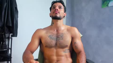 Juan Esteban online show from May 15, 2026, 4:08 am