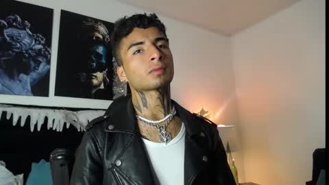 Snapshot of juancamilo_66 chatting on January 4, 2025, 2:14 am Juan online show from January 4, 2025, 2:14 am