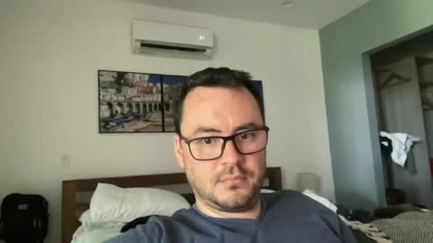 juanchom online show from November 14, 2025, 3:22 pm