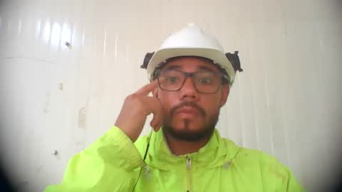 juanfe_style online show from November 28, 2025, 3:58 pm