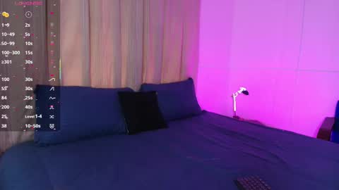 Blue online show from September 29, 2025, 4:12 pm