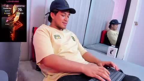 JUAN  online show from May 13, 2026, 12:30 am