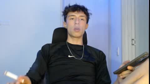 juanmres online show from October 18, 2025, 3:09 am