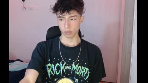 juanmres online show from November 25, 2025, 2:33 am