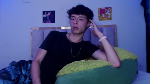 juanmres online show from May 5, 2026, 9:01 pm
