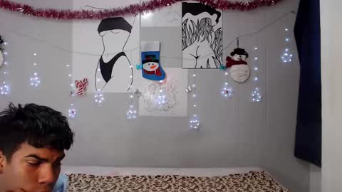 juanse_hot11 online show from January 16, 2025, 6:59 pm