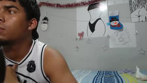 juanse_hot11 online show from January 23, 2025, 2:23 am
