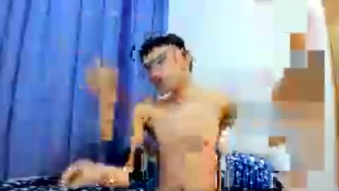 juansuarez204 online show from July 19, 2026, 9:29 pm