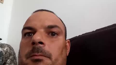 juanyyolanda1308 online show from April 4, 2026, 2:03 pm