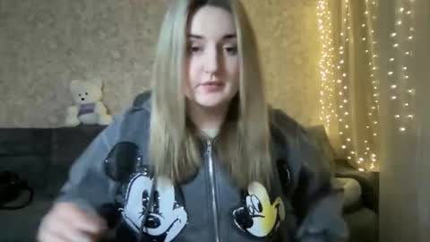 Snapshot of judevalenti chatting on January 17, 2026, 4:22 pm JudeValenti online show from January 17, 2026, 4:22 pm