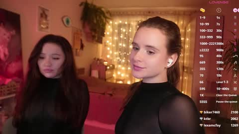 Snapshot of juelzfoxy chatting on December 19, 2024, 12:13 am Juelz online show from December 19, 2024, 12:13 am