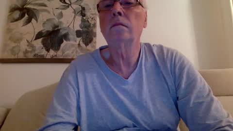 juergener342205 online show from April 28, 2026, 2:27 am
