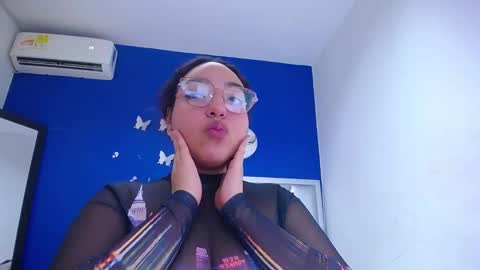 juicy_bignipples18 online show from January 24, 2025, 6:35 am