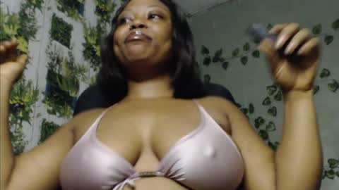 Snapshot of juicy_gold22 chatting on January 3, 2025, 1:14 pm Mariagold online show from January 3, 2025, 1:14 pm