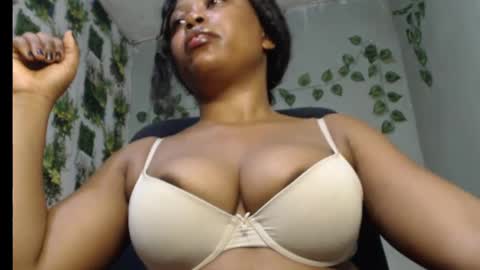 Snapshot of juicy_gold22 chatting on February 2, 2025, 4:54 pm Mariagold online show from February 2, 2025, 4:54 pm