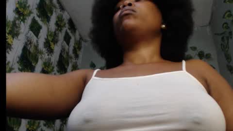 Snapshot of juicy_gold22 chatting on February 23, 2025, 7:33 am Mariagold online show from February 23, 2025, 7:33 am