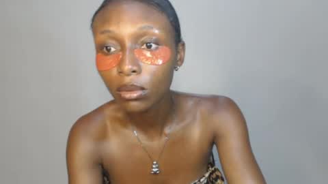 olivia online show from April 19, 2026, 7:16 pm