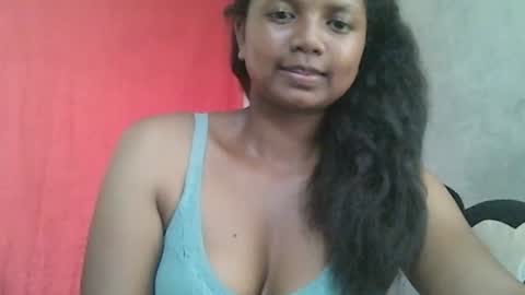 Snapshot of juicy_pretty chatting on December 13, 2024, 8:41 am stellah online show from December 13, 2024, 8:41 am