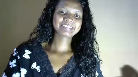 Snapshot of juicy_pretty chatting on February 15, 2025, 11:17 am stellah online show from February 15, 2025, 11:17 am