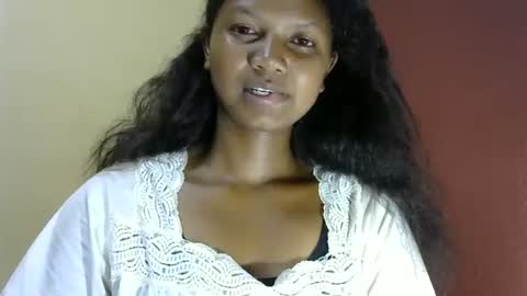 Snapshot of juicy_pretty chatting on February 18, 2025, 3:21 am stellah online show from February 18, 2025, 3:21 am