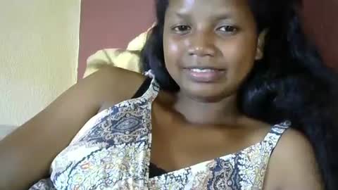 Snapshot of juicy_pretty chatting on March 7, 2025, 10:13 am stellah online show from March 7, 2025, 10:13 am