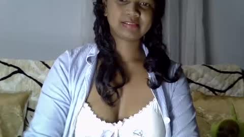 Snapshot of juicy_pretty chatting on August 9, 2026, 1:51 am stellah online show from August 9, 2026, 1:51 am