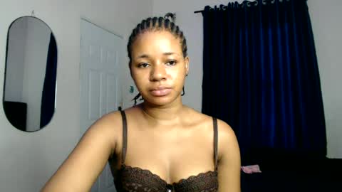 Snapshot of juicy_pussy1122 chatting on July 6, 2026, 11:51 am Emily online show from July 6, 2026, 11:51 am