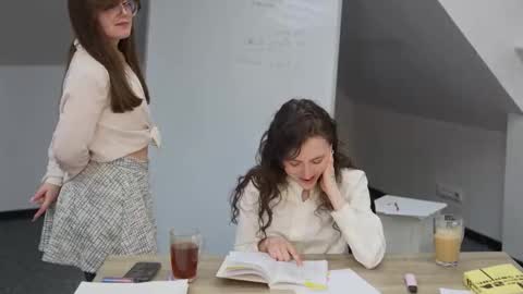 Snapshot of juicy_secrets_054 chatting on February 10, 2026, 12:20 pm Elza online show from February 10, 2026, 12:20 pm