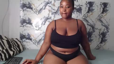 Snapshot of juicyjasminx chatting on May 6, 2026, 7:24 am juicyjasminx online show from May 6, 2026, 7:24 am