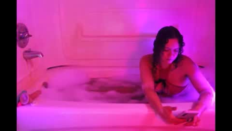 juicyjayxxx69 online show from November 16, 2025, 5:13 am