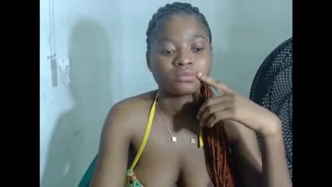 juicynpinkx online show from March 22, 2026, 11:19 pm