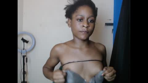 juicynwetx online show from February 23, 2025, 4:57 pm