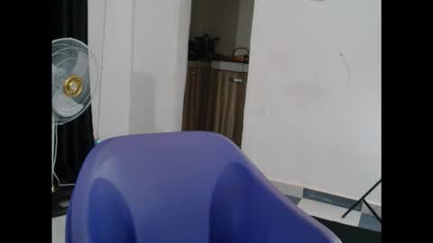 juicyxpink online show from October 25, 2025, 1:02 am