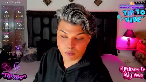 Jujubee online show from December 6, 2024, 4:49 pm