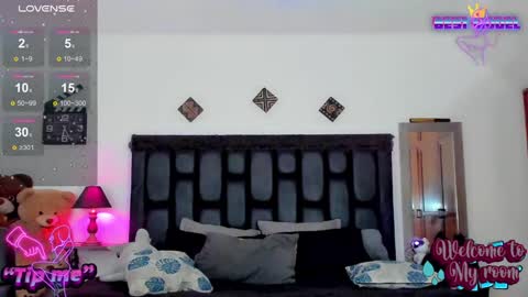 Jujubee online show from January 11, 2025, 4:25 pm