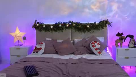 Jules Night online show from December 18, 2025, 9:10 pm