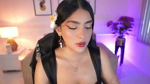 Jules Bennett online show from December 5, 2025, 11:30 am