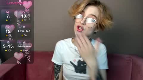 Snapshot of julescrown chatting on February 28, 2025, 1:05 am Jules online show from February 28, 2025, 1:05 am