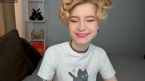 Snapshot of julescrown chatting on September 30, 2025, 1:21 am Jules online show from September 30, 2025, 1:21 am